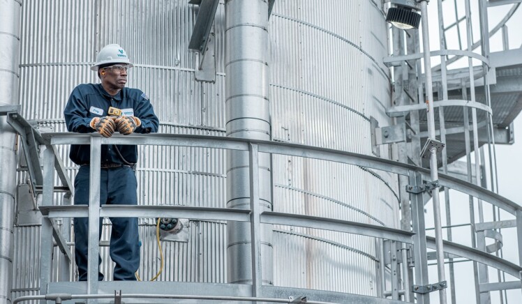 تاثیر دبی پمپ بر موقعیت ماکسیمم نرخ سایش در حلزونی